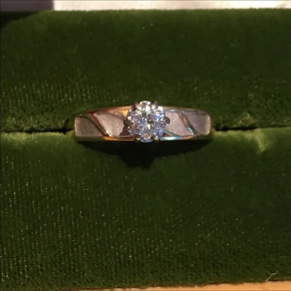 14K DIAMOND ENGAGEMENT RING - Picture 4 of 6